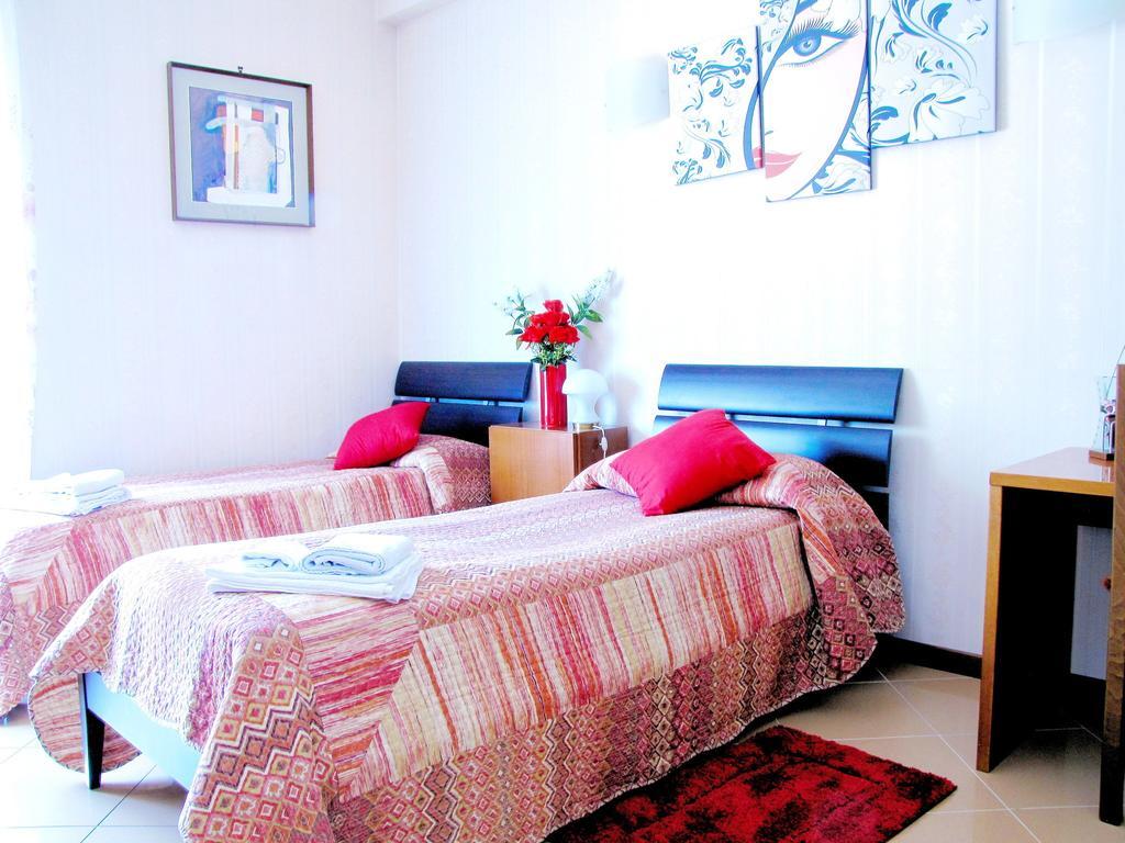 J.N.D.Holidays Roma Habitación foto